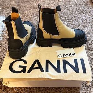 Ganni Two-Tone Chunky Chelsea Boots